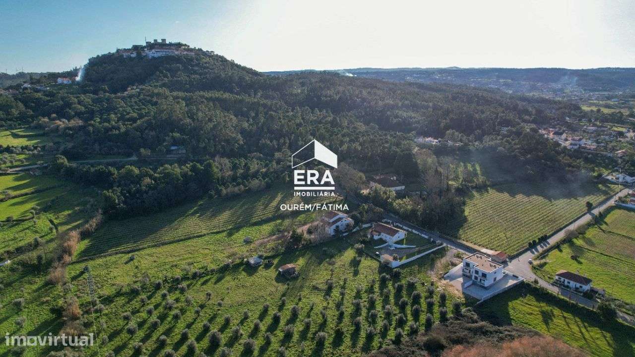 Moradia T3  em Ourém - Grande imagem: 2/31