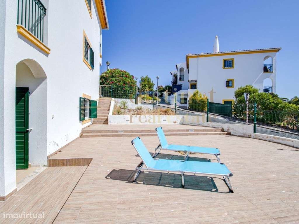 Apartamento Exclusivo Duplex T2 com Logradouro, Vista Mar e Piscina...-25