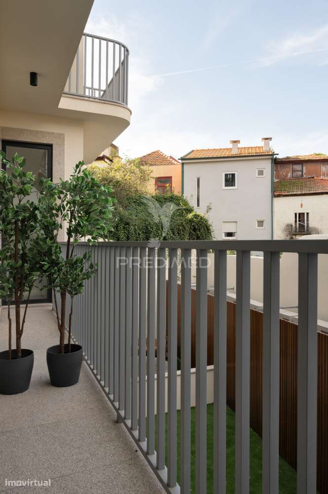 Apartamento T2 novo - Junto à Batalha - Porto - Grande imagem: 2/25