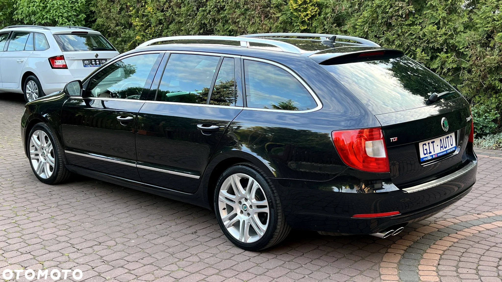 Skoda Superb Combi 2.0 TDI DSG Elegance - 10