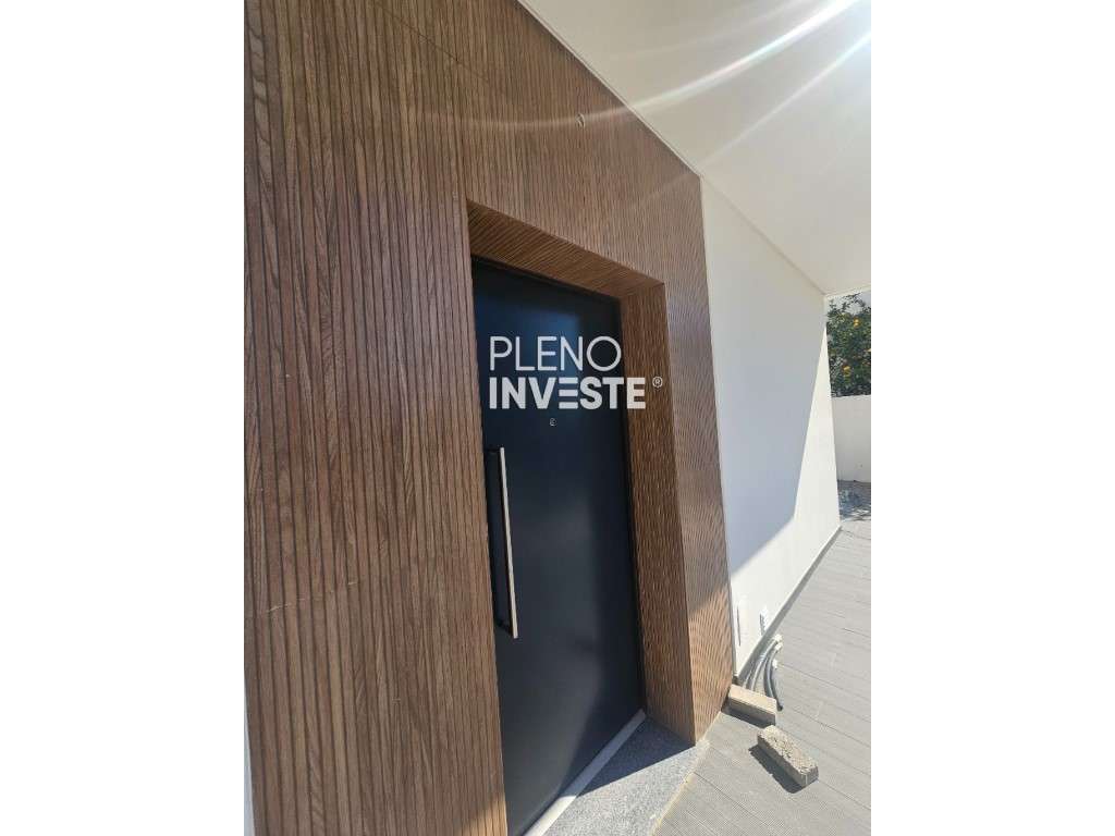 Moradia V3 com piscina Nova construção em Pinhal de Frades-19