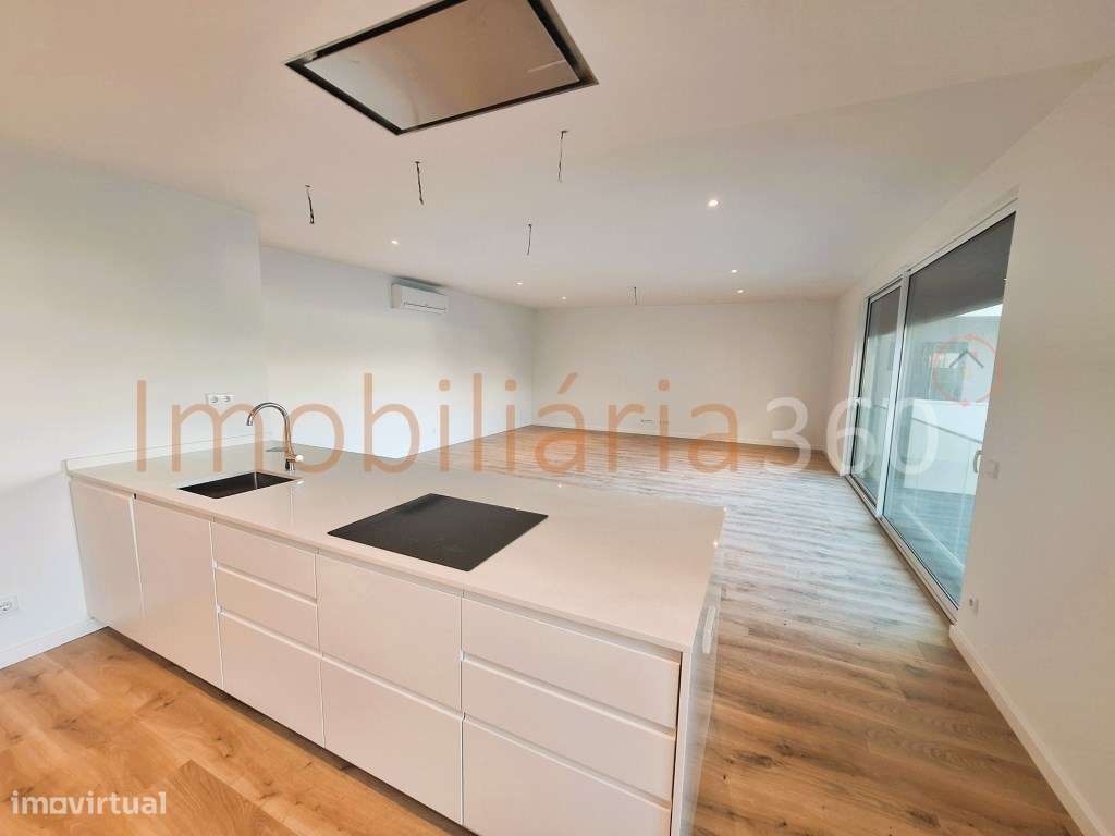 ** Apartamento T3 no Senhora do Porto Residence **-5