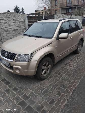 Suzuki Grand Vitara 2.0 De luxe - 16