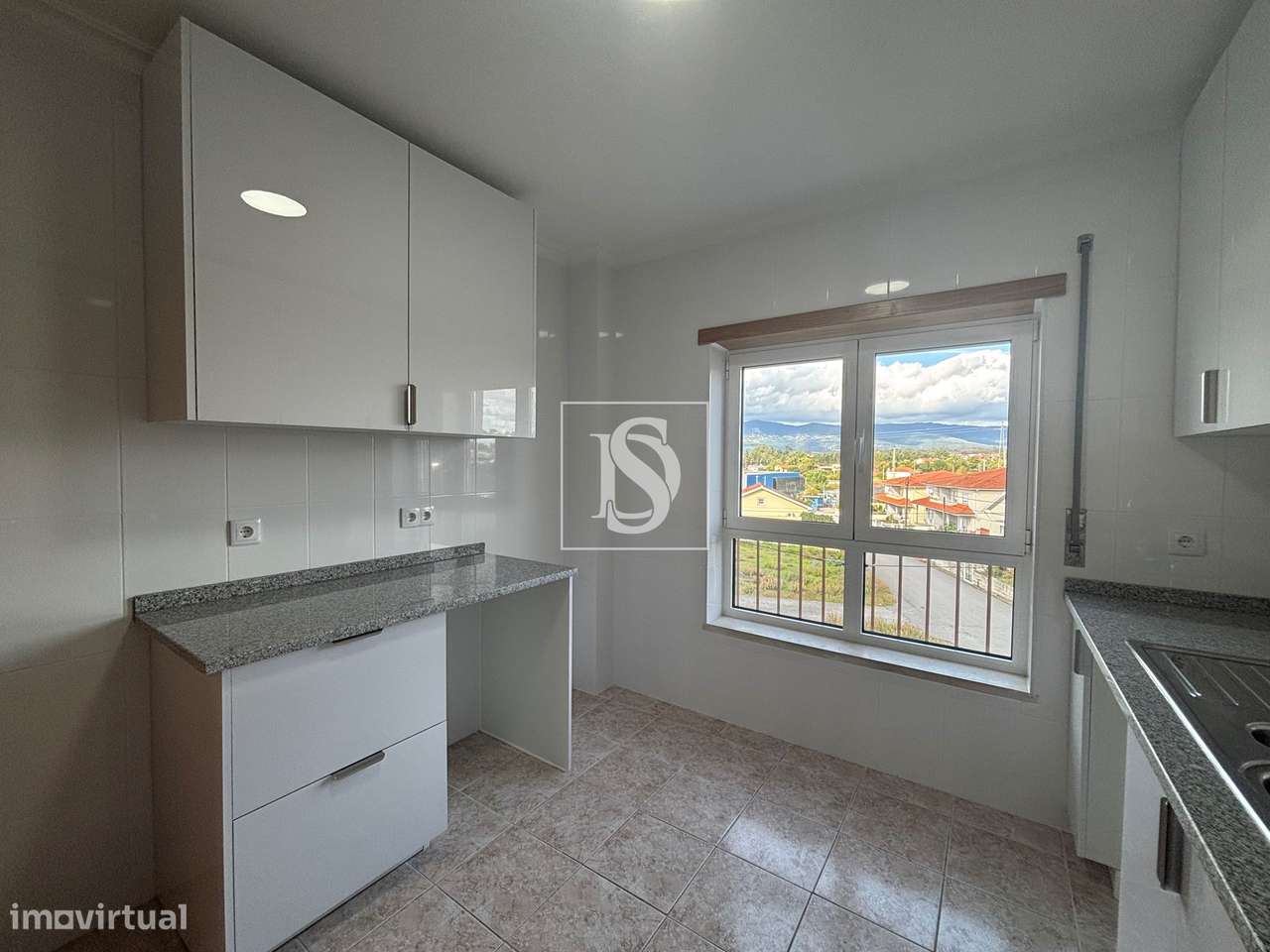 Apartamento T3 no centro de Tondela - Grande imagem: 4/21