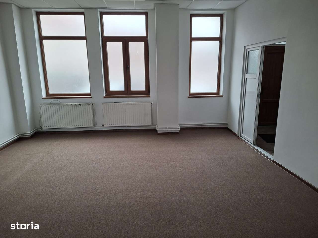 Spatiu comercial centru zona piata - Imagine principală: 2/5