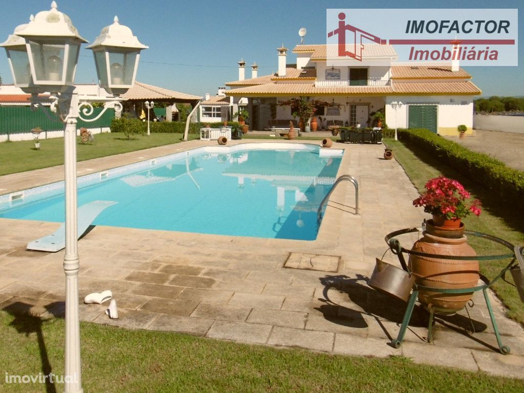 Moradia V5 com Piscina - Alcains - Castelo Branco