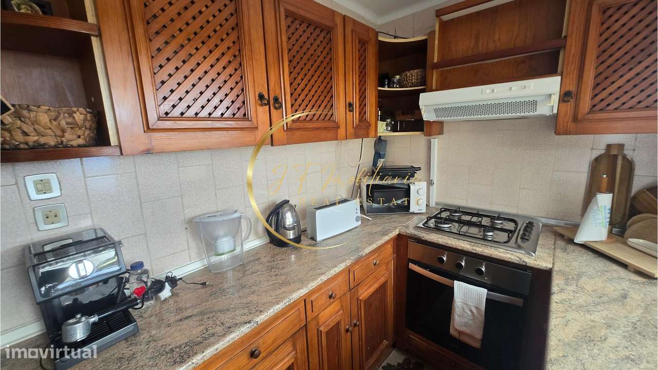 Moradia Geminada T4 com armazem-16
