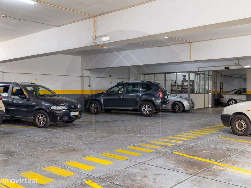 Parque de Estacionamento com 53 Lugares | Investimento Seguro | Porto-13