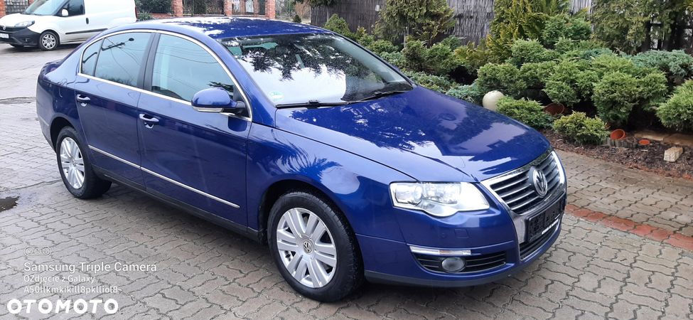 Volkswagen Passat 2.0 TDI DPF Highline - 1