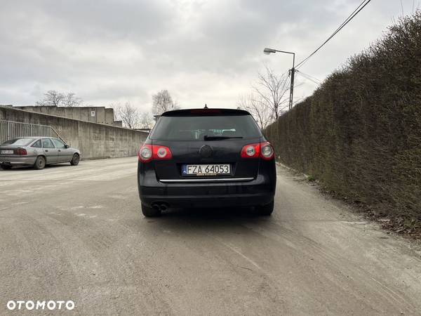 Volkswagen Passat 2.0 TDI DPF Sportline - 6