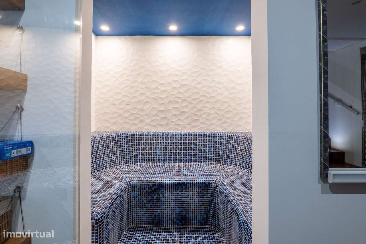 Moradia de Luxo com Piscina na Madalena-15