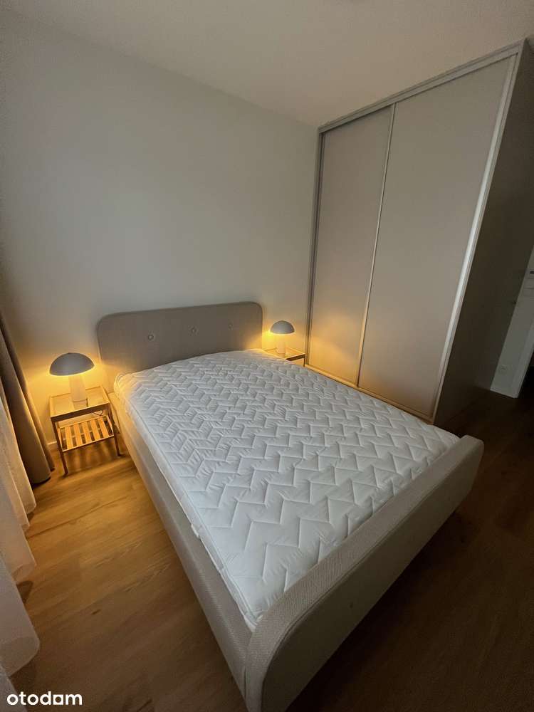 Do wynajęcia, 2 pokoje, ogrzewanie miejskie, balkon i parking. - Widok 4