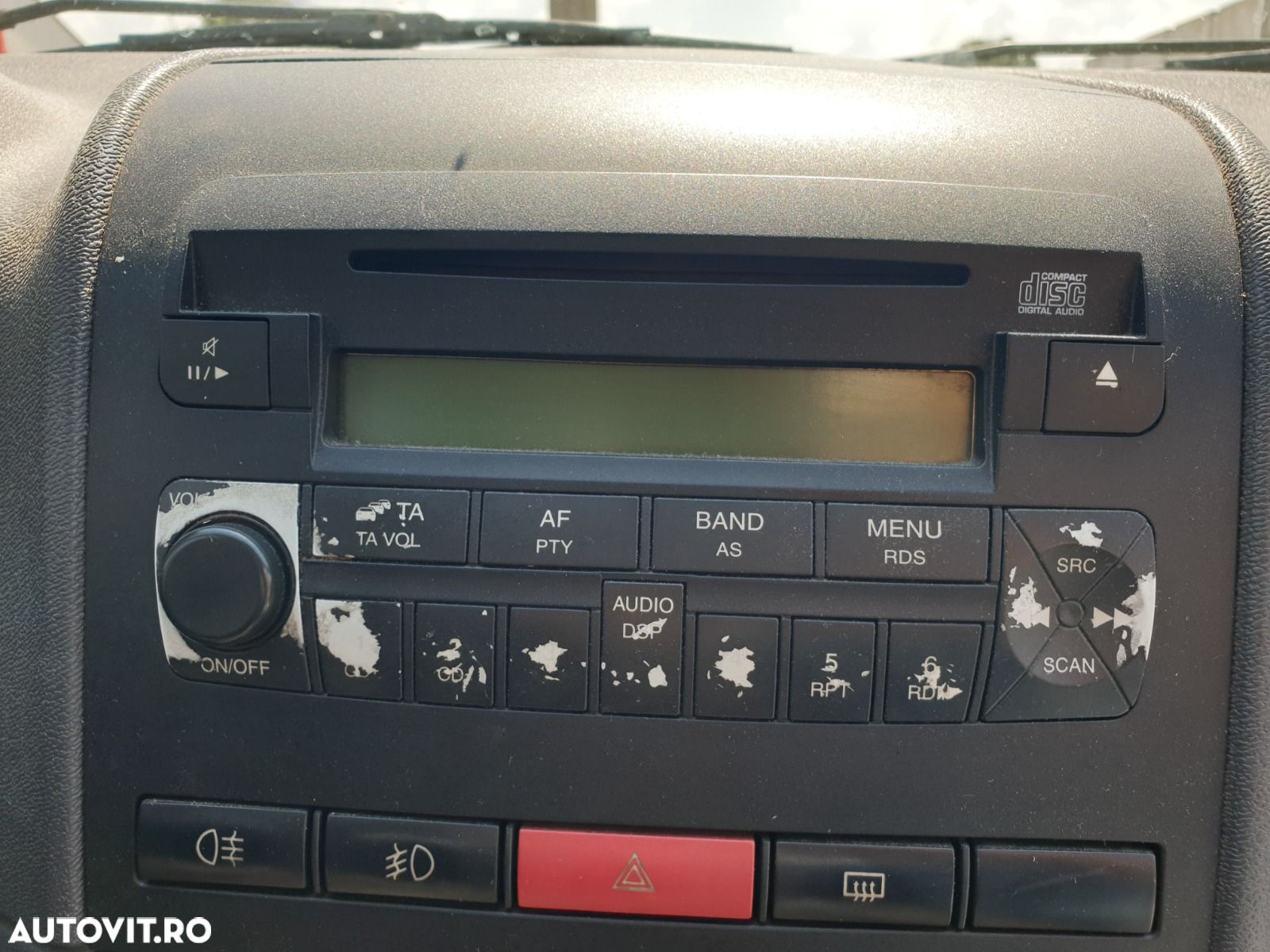 Radio CD Player cu Defect Fiat Albea Facelift 2002 - 2012 - 1