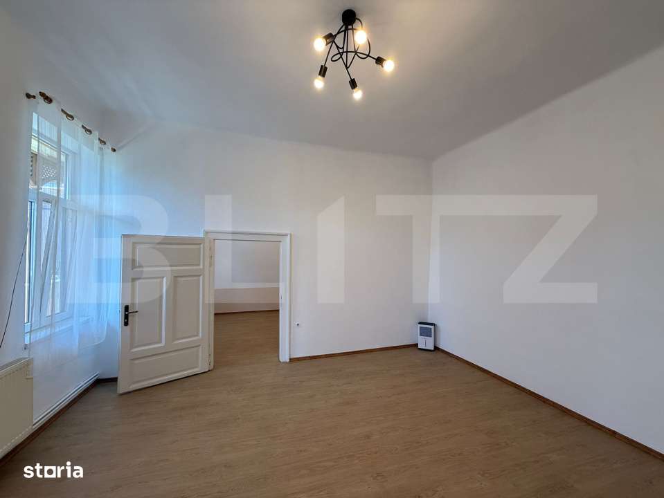 Apartament de vanzare, cu 2 camere, 54 mp, zona semicentrala - Imagine principală: 2/8