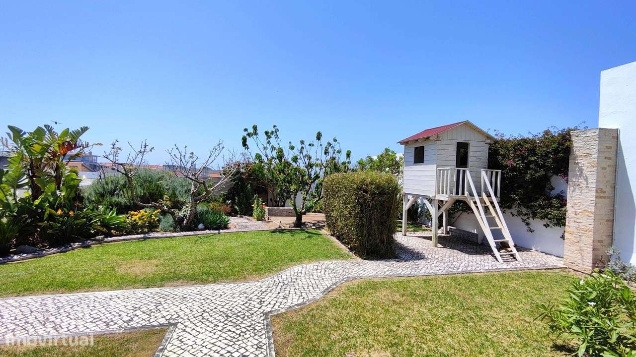 Moradia T6 com Piscina aquecida, Court de Ténis e Jardim na Lourinhã –-35