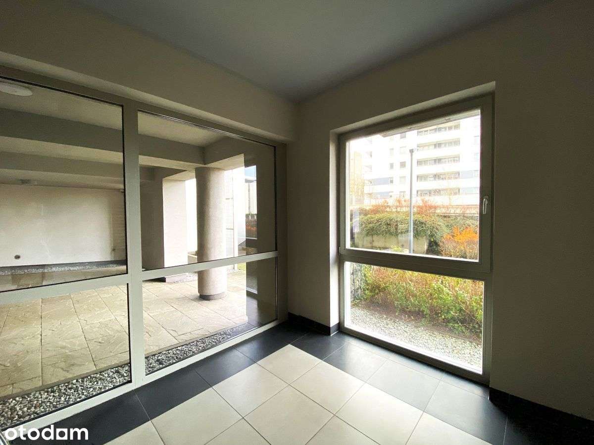 2 pok/ Taras/komórka lok/Winda-12