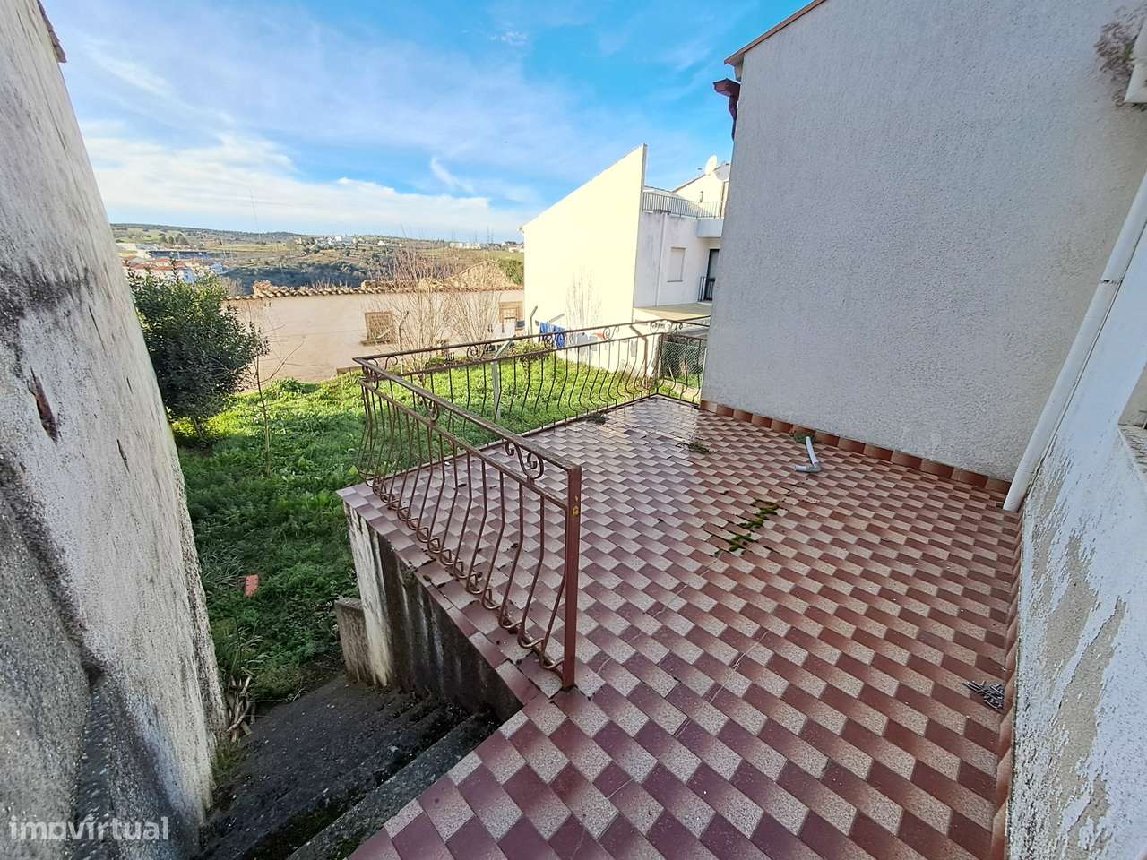 Moradia na zona histórica em Miranda do Douro-8