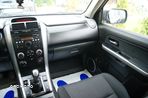 Suzuki Grand Vitara 2.0 - 17