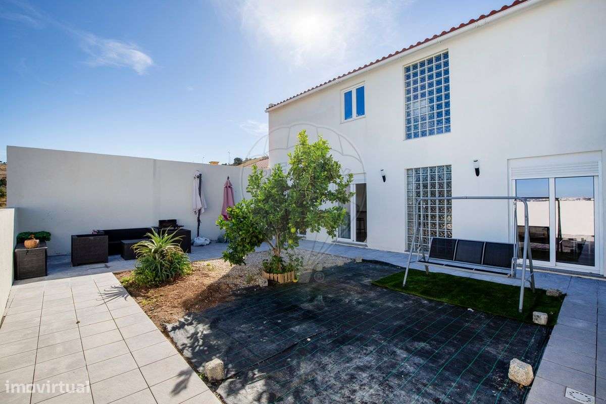 Moradia T2 para venda-17