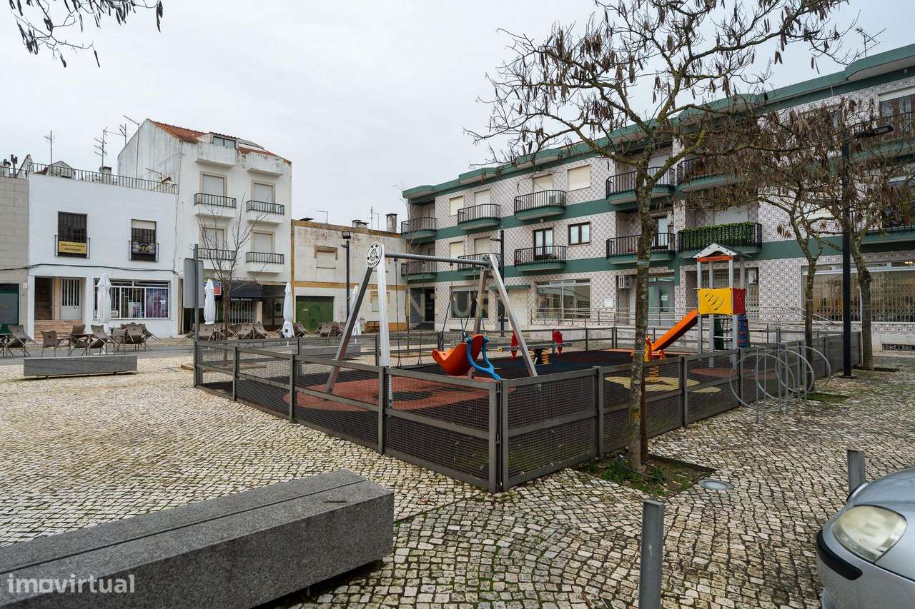 Apartamento T3 com áreas generosas-43
