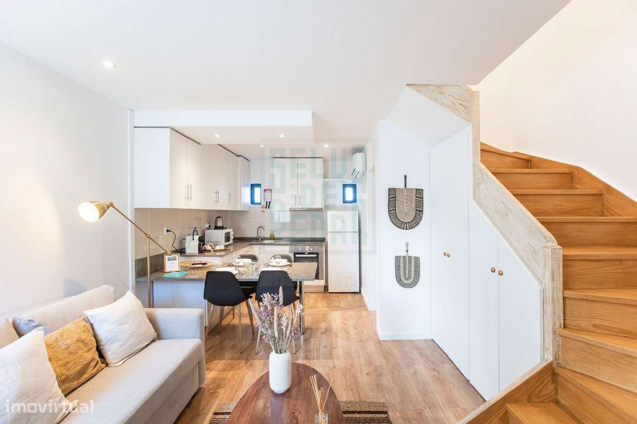 Moradia V2 mobilada e equipada para AL-14