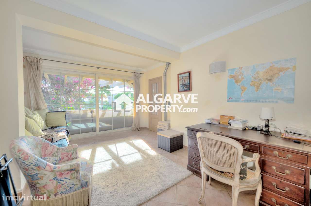 Moradia V4 térrea perto da praia entre Vilamoura e Vale do Lobo-36