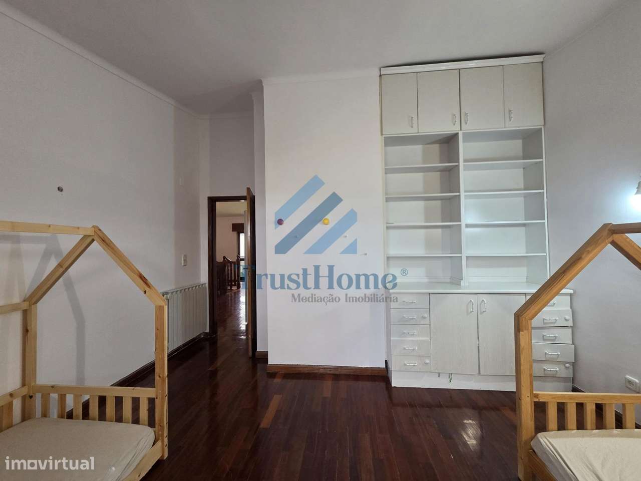 T5 duplex na Tapada das Mercês com 225m2 com lugar de parqueamento-28