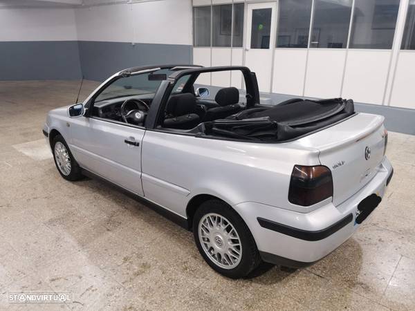 VW Golf Cabriolet 1.9 TDI Trendl. - 12