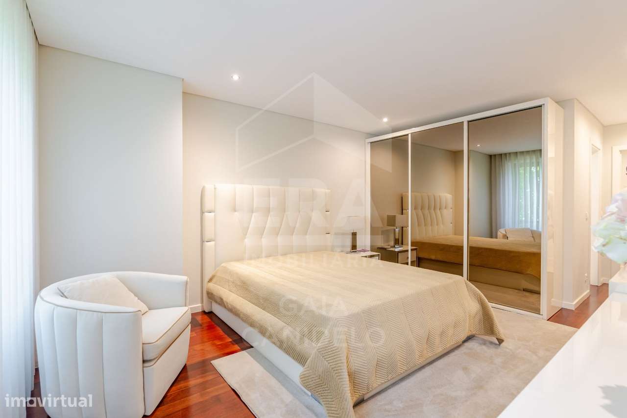 EXCLUSIVIDADE, ESPAÇO E SOFISTICAÇÃO EM PARANHOS-12