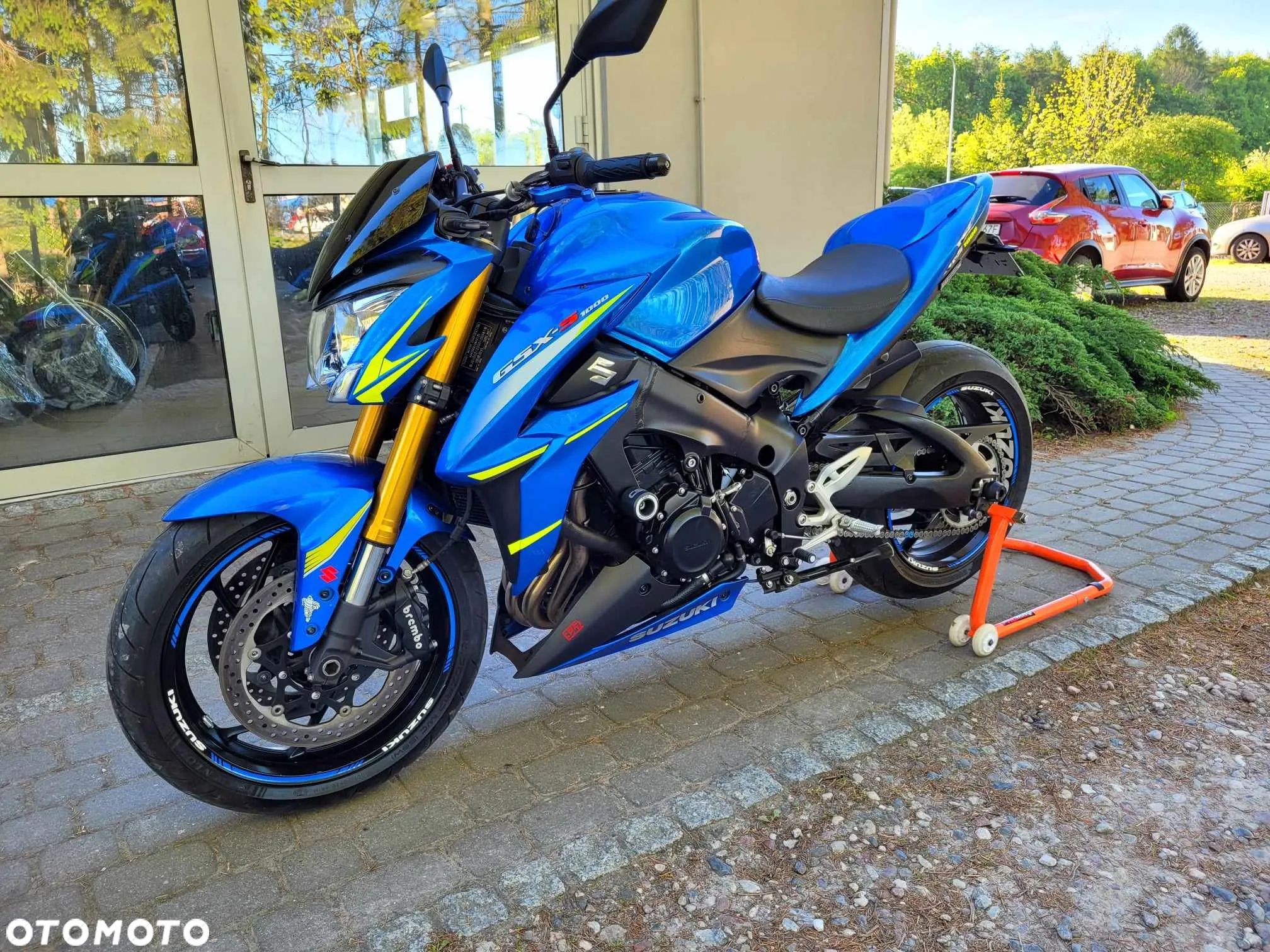 Suzuki GSX 1000 - 12