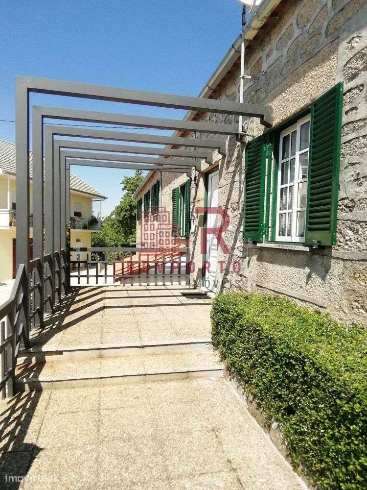 Moradia independente, Mobilada (T1 com logradouro) - Grande imagem: 2/12