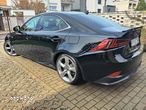 Lexus IS 300h F Impression - 7