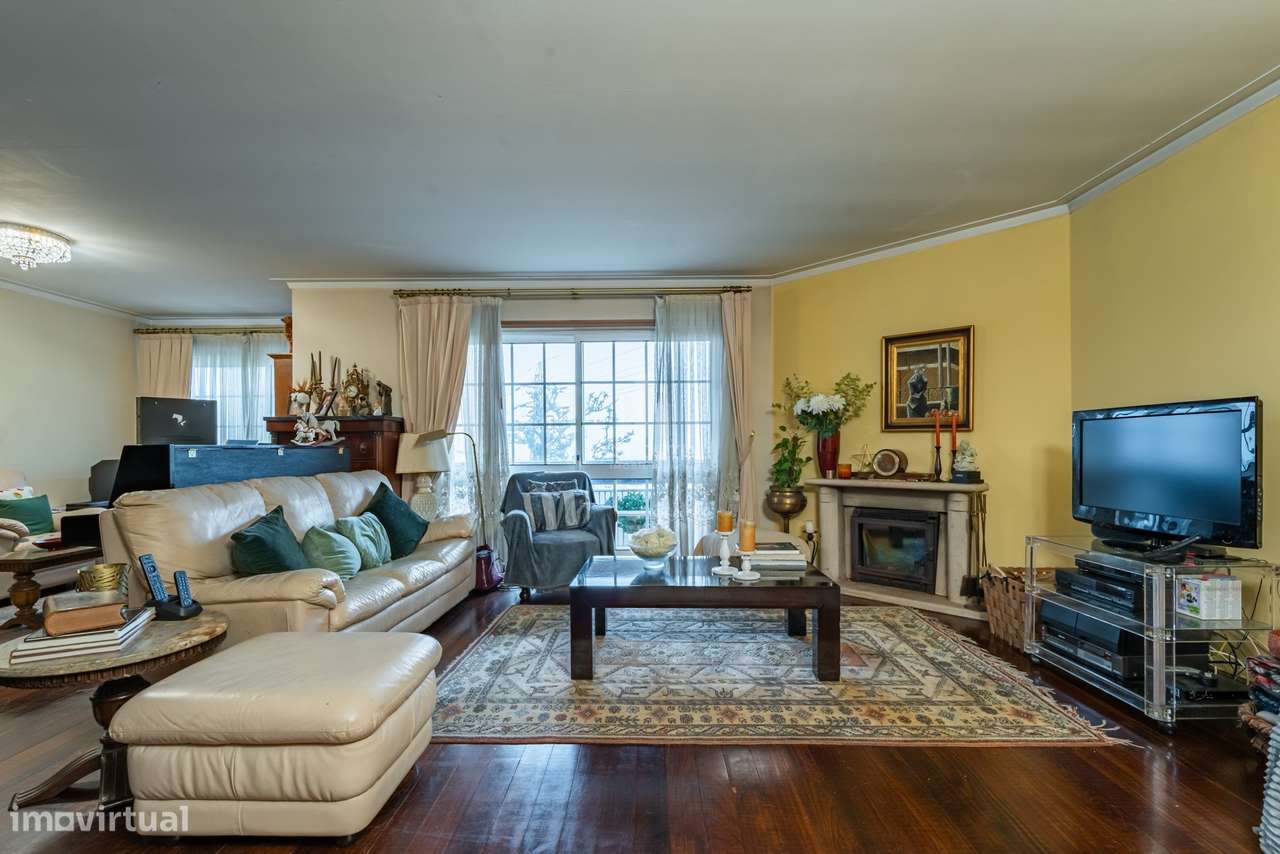 Apartamento T4, em zona Prime de Gaia, na Rua de D.Dinis.-5