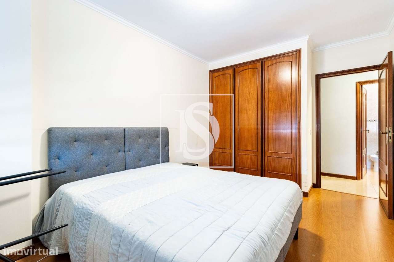 Apartamento T3 em Vila Nova de Gaia – Luminoso e Mobilado Oportunidade-14