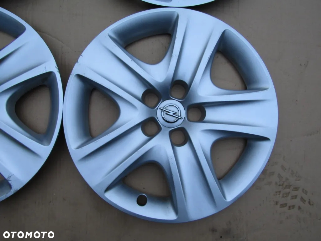 4x Kołpaki Strukturalne 17 Opel Zafira C Astra J Insignia B 5x115 - 9