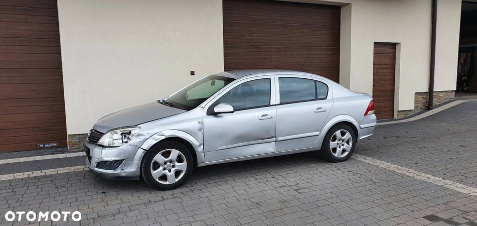 Opel Astra - 4