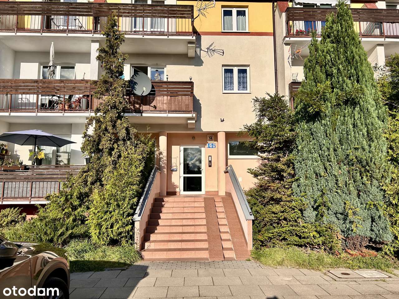 Rumia * parter * oddzielna kuchnia * piwnica * balkon-18