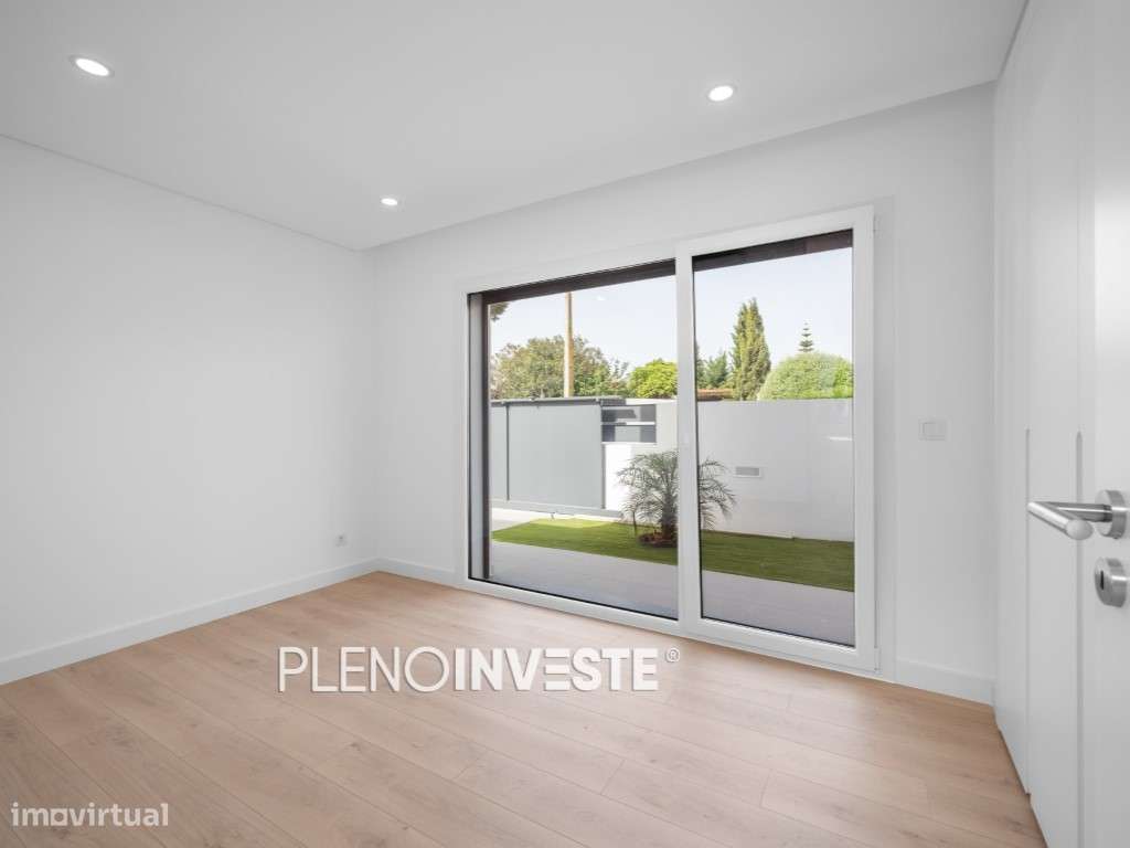 Fantástica moradia contemporânea isolada de gaveto V4 com piscina-13