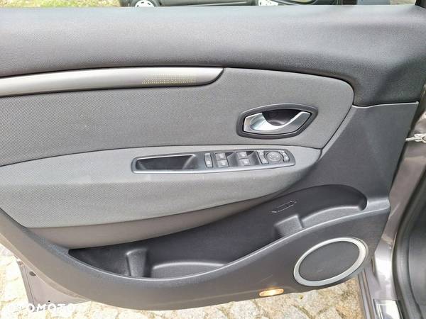 Renault Grand Scenic - 9