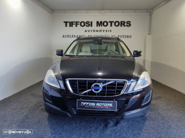 Volvo XC 60 2.4 D Momentum Geartronic - 2