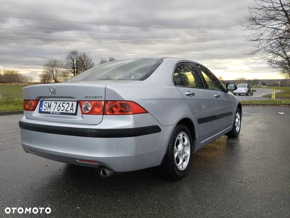 Honda Accord 2.0 Executive - 6