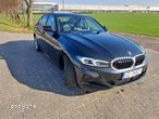 BMW Seria 3 330i xDrive - 4