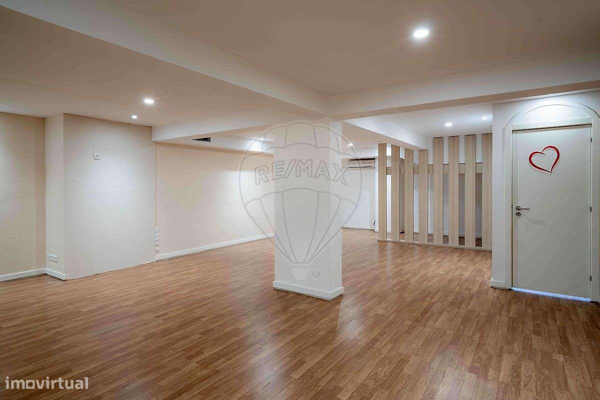 Loja à venda em Telheiras-18