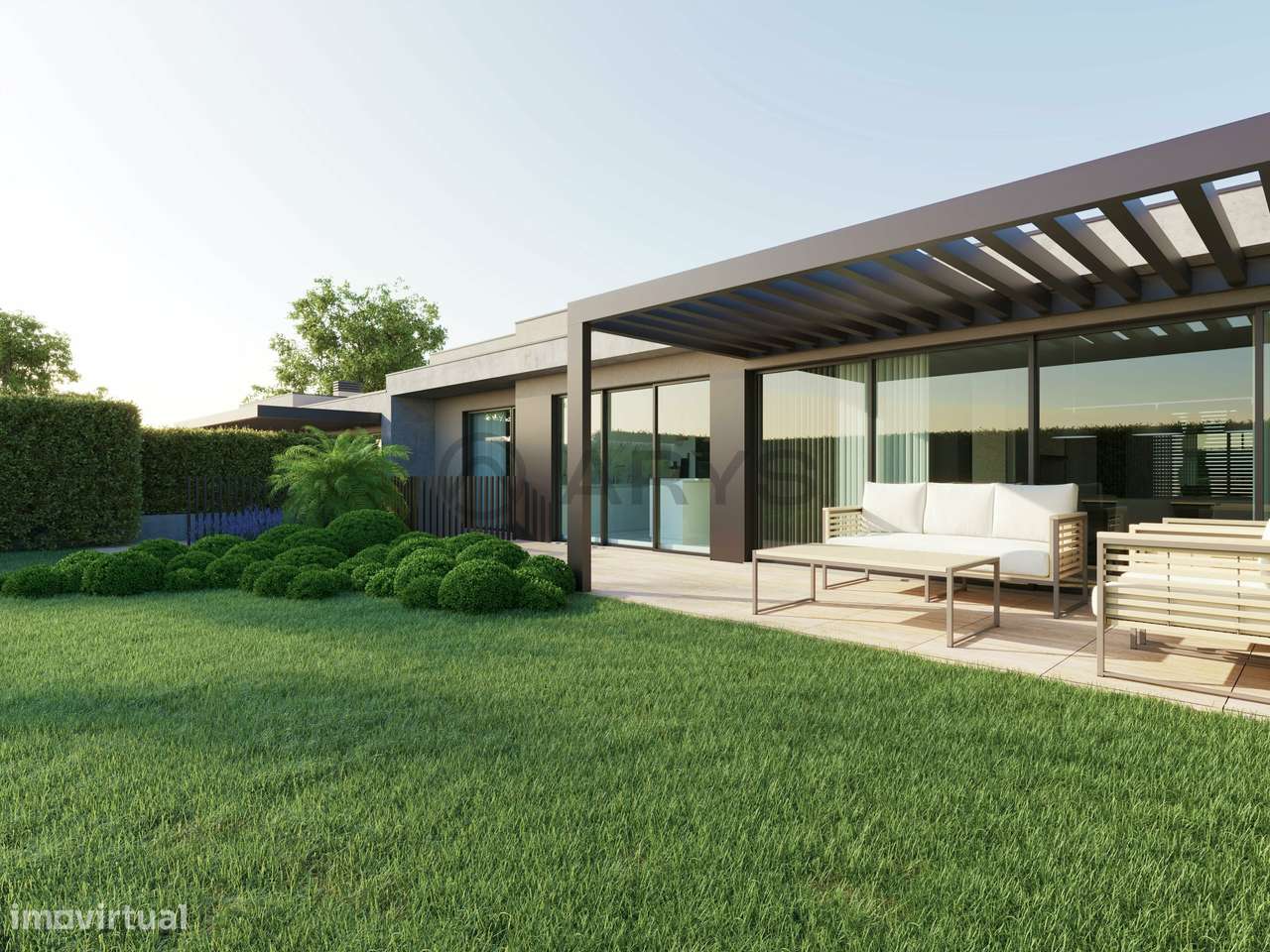 Moradia térrea, junto ao Regimento de Infantaria - Parque das 7 Fontes - Grande imagem: 2/33