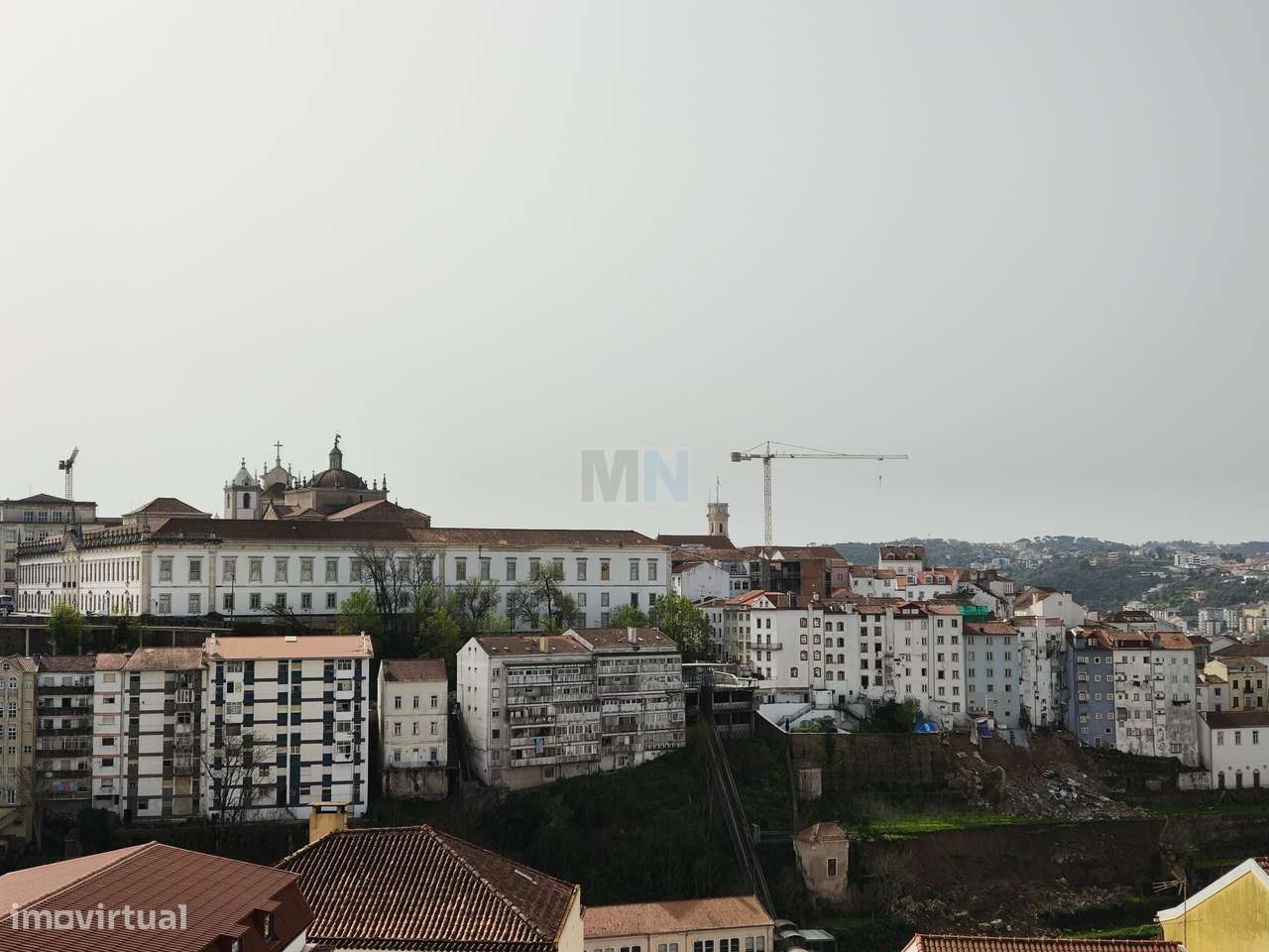 Vende-se T2 Totalmente Renovado em Celas – Vistas Rio e Universidade-1