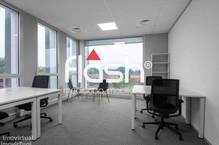 Espaço de Escritório para 5 pessoas na Rua Braamcamp - Grande imagem: 5/18