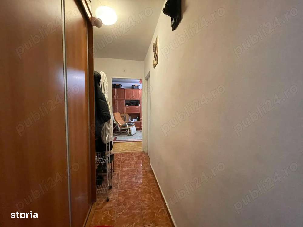 Apartament 3 camere – Etaj 1 -2 bai -Centrala termica -Zona Sagului - Imagine principală: 3/7