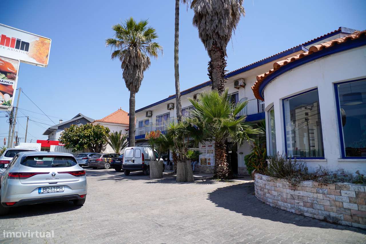 Oportunidade Única Residencial na Charneca da Caparica - Grande imagem: 4/36