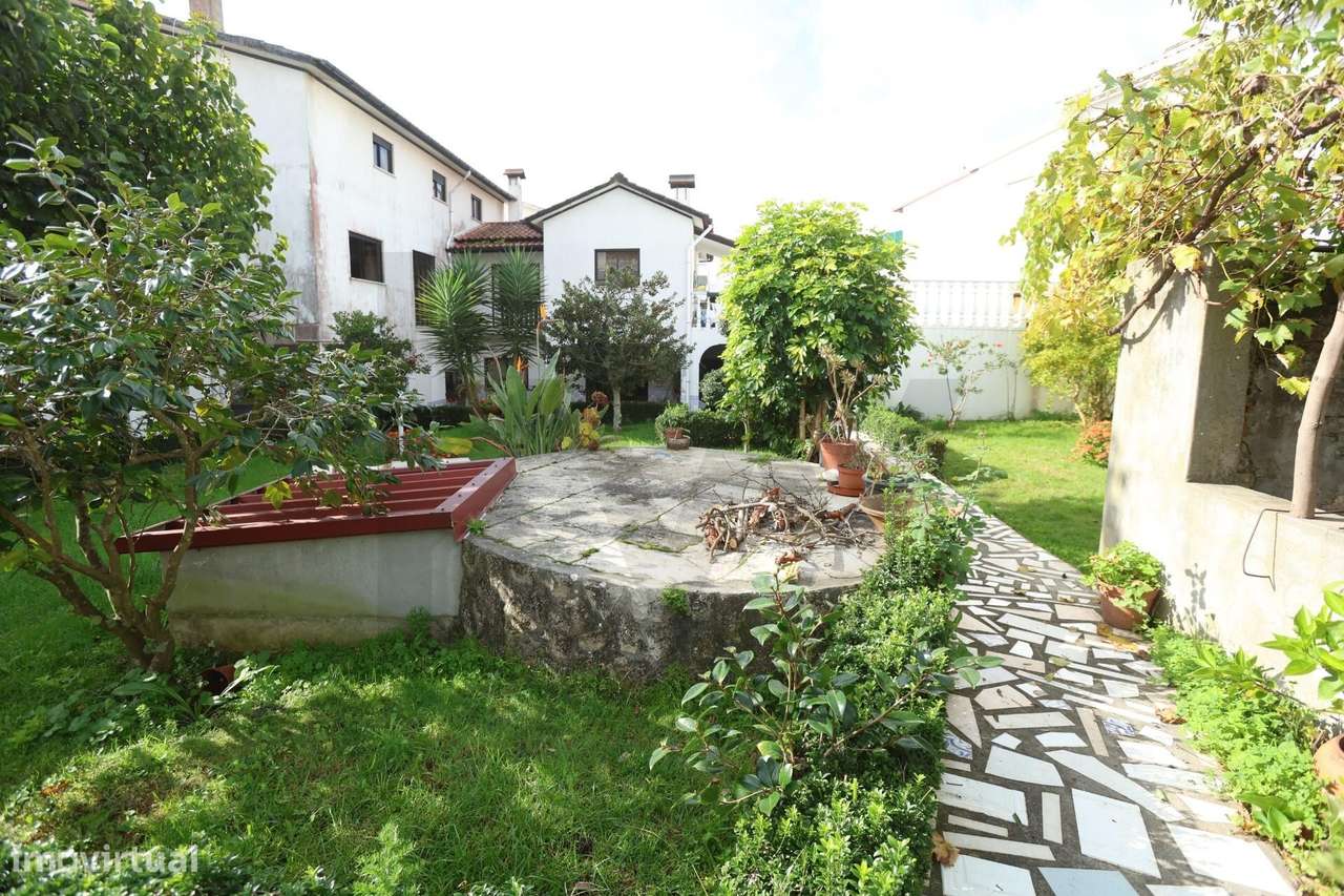 Oportunidade Única no Centro da Vila do Louriçal – Ideal para Investim - Grande imagem: 3/56