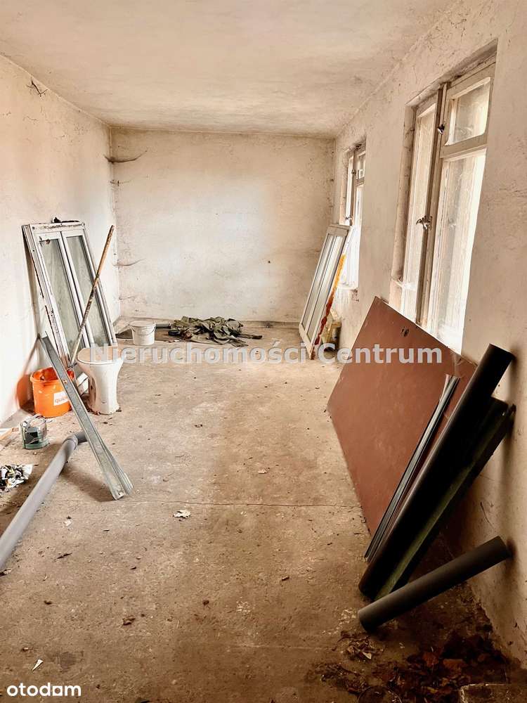 Parter w domu dwurodzinnym z 1870 r. w stylu dworku.-14